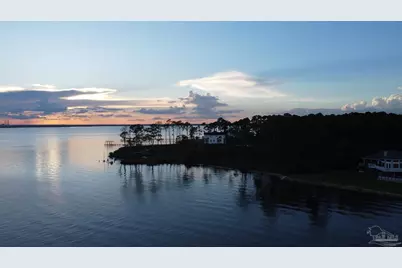 4500 Fishermans Point Dr, Milton, FL 32583 - Photo 7