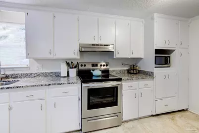 1018 W Gregory St, Pensacola, FL 32502 - Photo 11