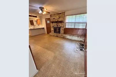 6235 Confederate Dr, Pensacola, FL 32503 - Photo 5