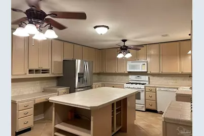 3036 Laurel Dr, Gulf Breeze, FL 32563 - Photo 5