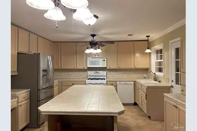 3036 Laurel Dr, Gulf Breeze, FL 32563 - Photo 3