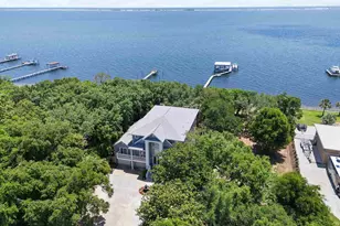 5393 Soundside Dr, Gulf Breeze, FL 32563 - Photo 5