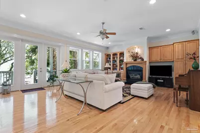 5393 Soundside Dr, Gulf Breeze, FL 32563 - Photo 17