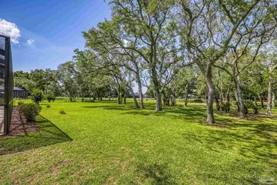 2796 Pebble Beach Dr, Navarre, FL 32566 - Photo 65