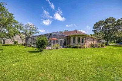 2796 Pebble Beach Dr, Navarre, FL 32566 - Photo 59