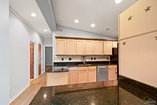 204 Camelia St, Gulf Breeze, FL 32561 - Photo 17