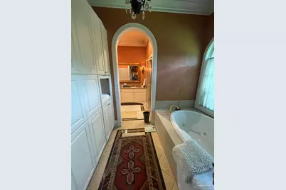1904 E Larua St, Pensacola, FL 32501 - Photo 5