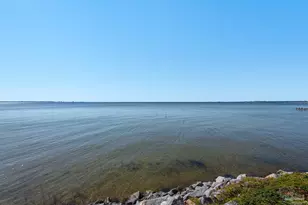 615 Bayshore Dr, Pensacola, FL 32507 - Photo 61