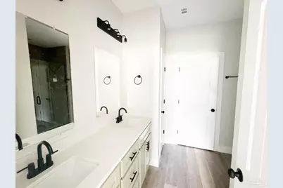 8601 Walnut Ave, Pensacola, FL 32534 - Photo 15