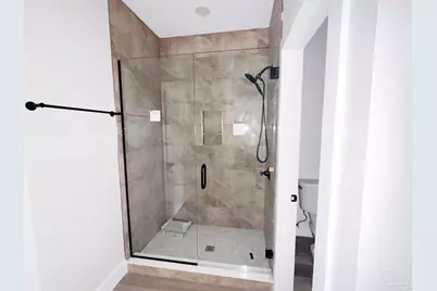 8601 Walnut Ave, Pensacola, FL 32534 - Photo 17