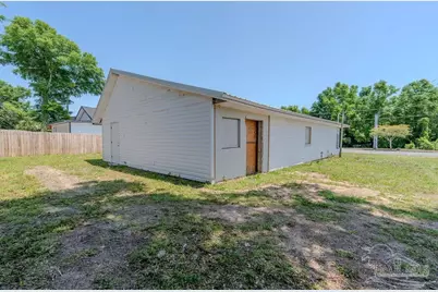 2401 N E St, Pensacola, FL 32501 - Photo 7