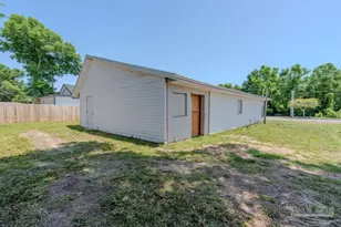 2401 N E St, Pensacola, FL 32501 - Photo 7