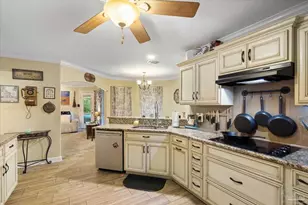 2717 Woodbreeze Dr, Cantonment, FL 32533 - Photo 7