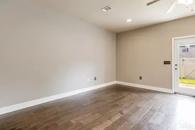 2107 Wilsons Plover Cir, Navarre, FL 32566 - Photo 5