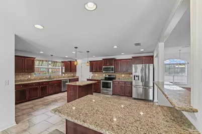 4810 Endeavor Ct, Milton, FL 32570 - Photo 5