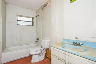 35 N Cypress St, Walnut Hill, FL 32568 - Photo 19