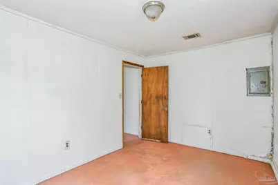 35 N Cypress St, Walnut Hill, FL 32568 - Photo 21