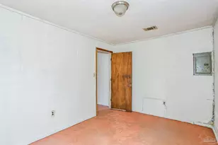 35 N Cypress St, Walnut Hill, FL 32568 - Photo 21