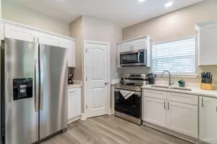 2805 N V St, Pensacola, FL 32505 - Photo 11