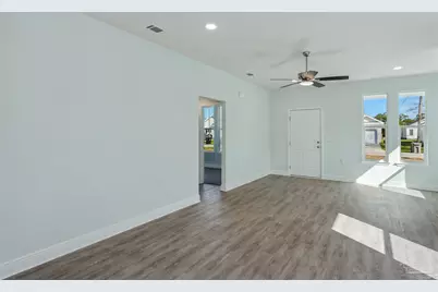 5416 Kee Memorial Dr, Pensacola, FL 32507 - Photo 7