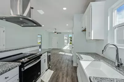 5416 Kee Memorial Dr, Pensacola, FL 32507 - Photo 13