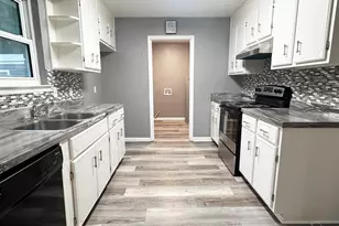 6910 Cornelius Ln, Pensacola, FL 32505 - Photo 7