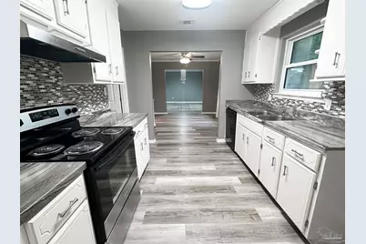 6910 Cornelius Ln, Pensacola, FL 32505 - Photo 11