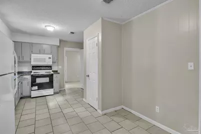 907 Colbert Ave, Pensacola, FL 32507 - Photo 9