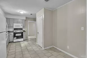 907 Colbert Ave, Pensacola, FL 32507 - Photo 9