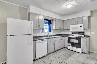 907 Colbert Ave, Pensacola, FL 32507 - Photo 13