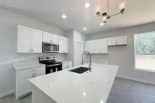 5602 Santa Monica St, Milton, FL 32583 - Photo 7