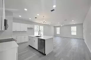 5602 Santa Monica St, Milton, FL 32583 - Photo 5