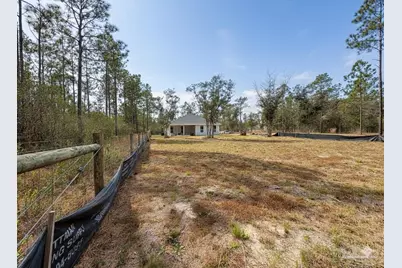 5602 Santa Monica St, Milton, FL 32583 - Photo 23