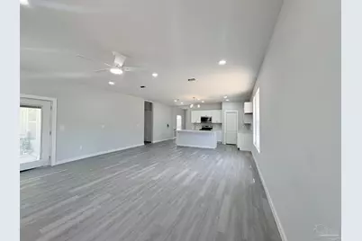 5602 Santa Monica St, Milton, FL 32583 - Photo 9