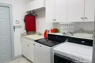 1358 Windsor Park Rd, Gulf Breeze, FL 32563 - Photo 23