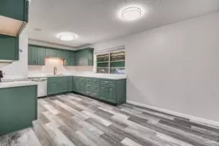 7125 Ben Sasser Dr, Pensacola, FL 32526 - Photo 15