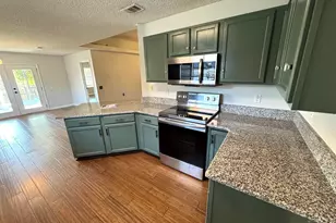 10091 Hillview Dr, Pensacola, FL 32514 - Photo 1