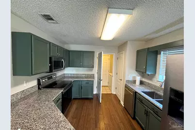 10091 Hillview Dr, Pensacola, FL 32514 - Photo 3