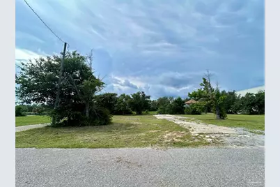 10104 Nelle Ave, Pensacola, FL 32507 - Photo 3