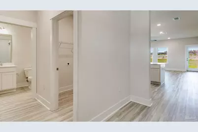 8076 Fir Tree Dr, Milton, FL 32583 - Photo 13