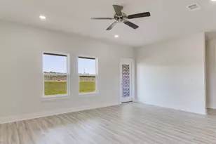 8077 Fir Tree Dr, Milton, FL 32583 - Photo 17