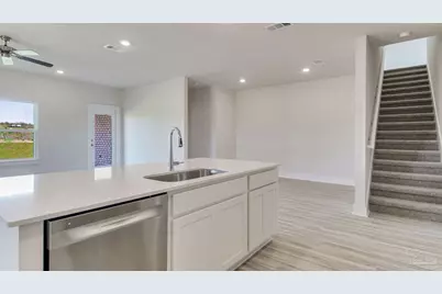 8077 Fir Tree Dr, Milton, FL 32583 - Photo 11