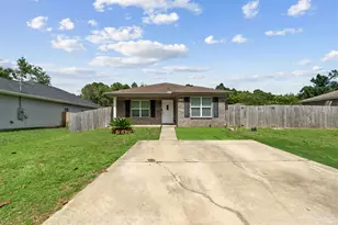 2188 Janet St, Navarre, FL 32566 - Photo 1