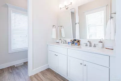 7337 Grand Navarre Blvd, Navarre Beach, FL 32566 - Photo 29