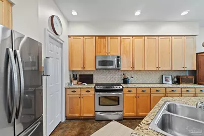 432 Bayfront Pkwy #C, Pensacola, FL 32502 - Photo 23