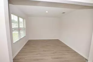 6359 Burrow Ln, Pensacola, FL 32526 - Photo 9