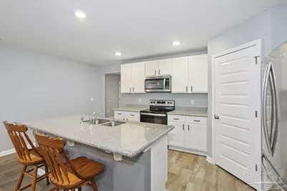 4686 Red Oak Dr, Milton, FL 32583 - Photo 7