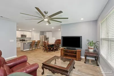 4686 Red Oak Dr, Milton, FL 32583 - Photo 5