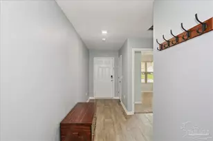 4686 Red Oak Dr, Milton, FL 32583 - Photo 3