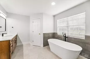 2830 Masters Blvd, Navarre, FL 32566 - Photo 35